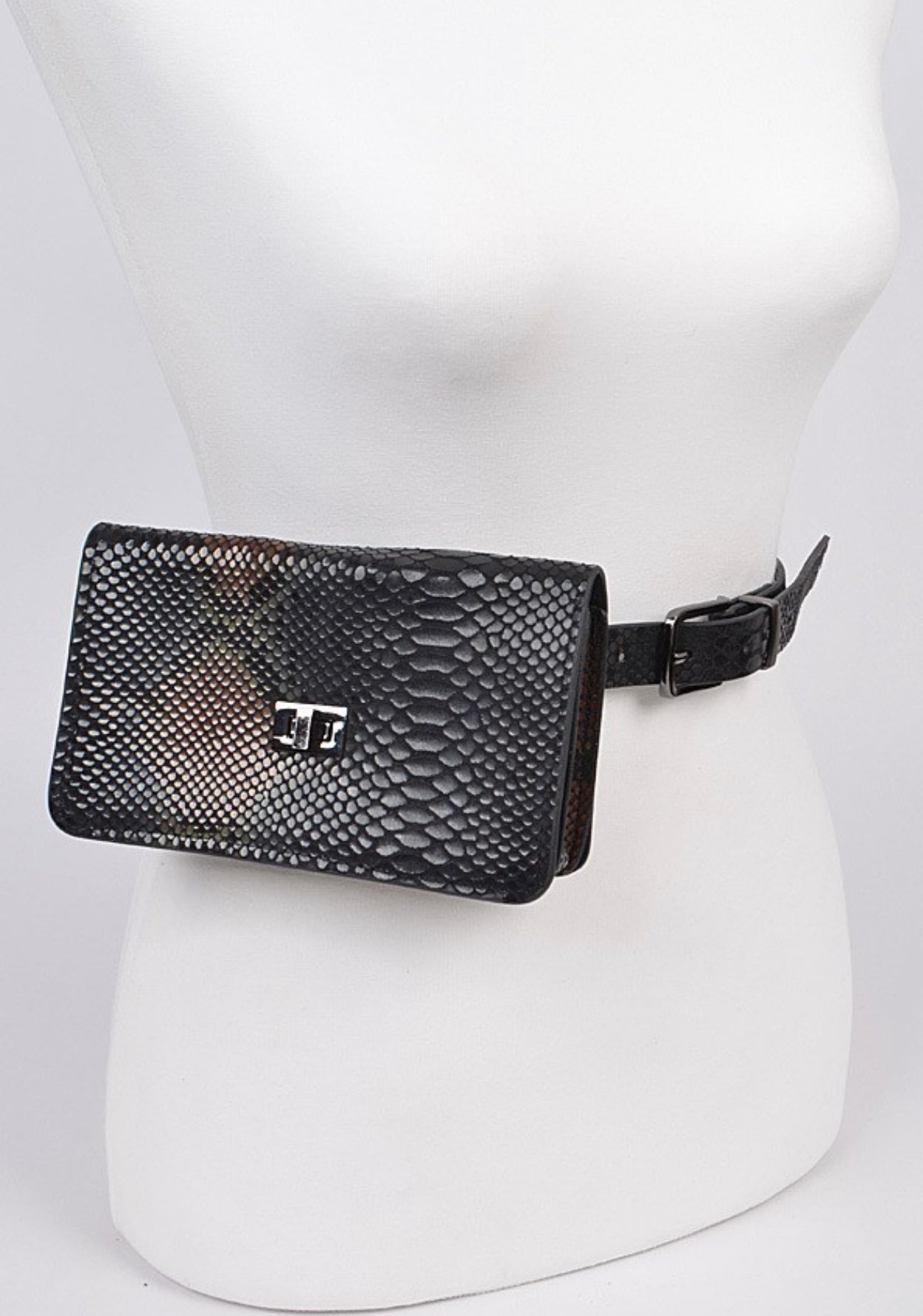 SNAKESKIN POUCH BELT BAG