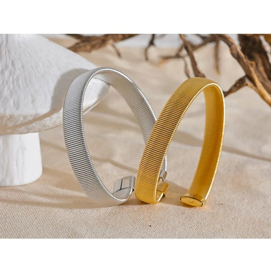 WIDE CUBAN CHAIN CUFF BRACELET