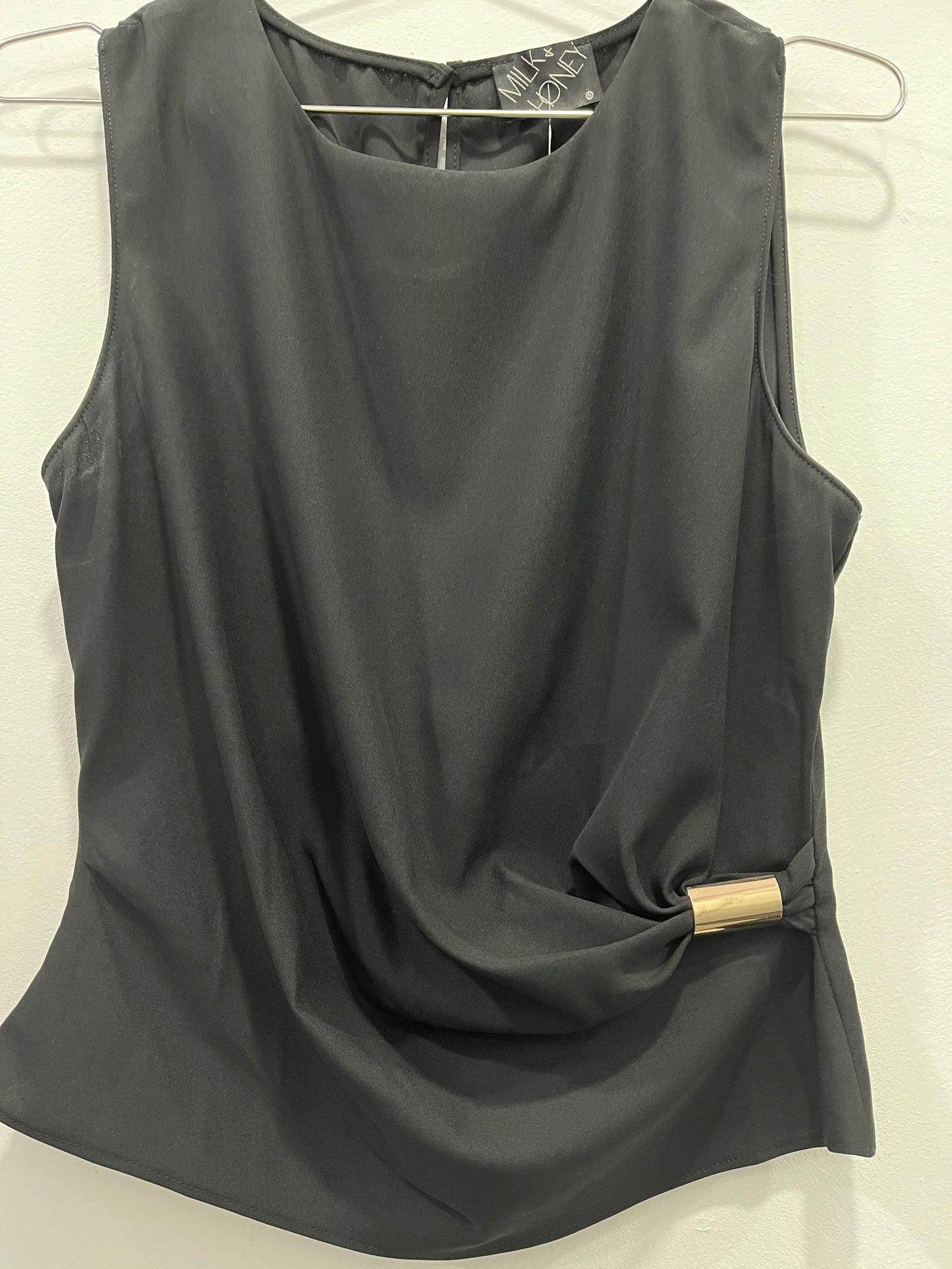 WHITE GOLD DETAIL TOP