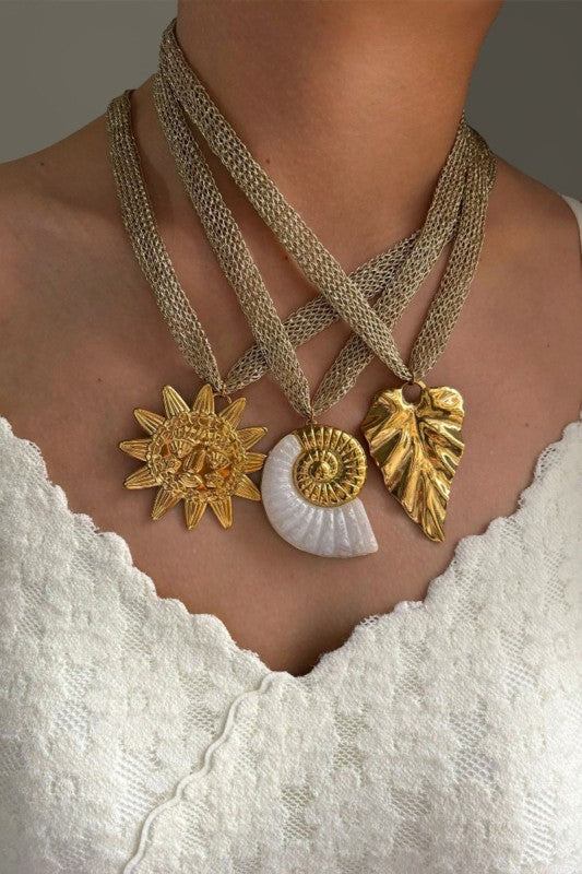 SUMMER GOLD NECKLACE